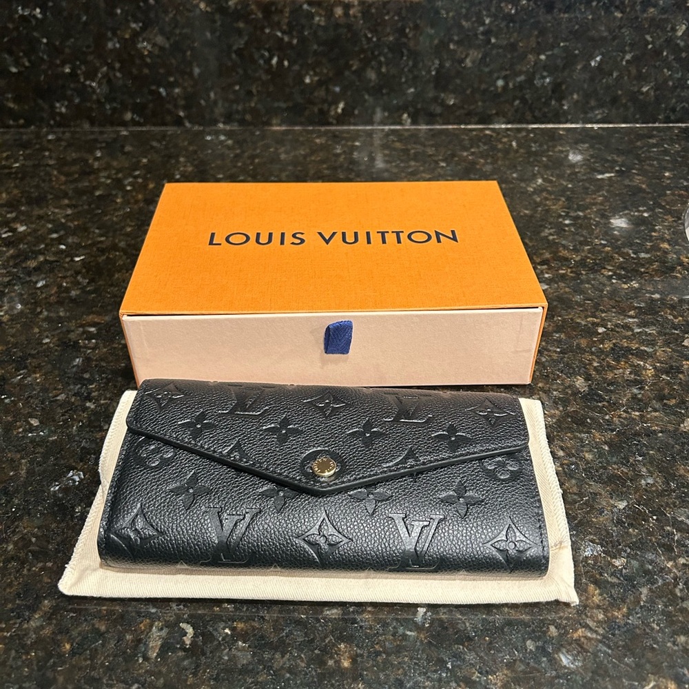 Louis Vuitton Sarah Wallet